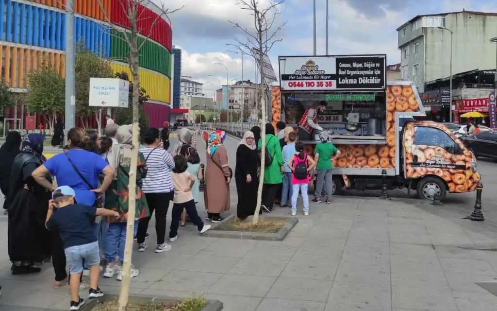 hHayır lokması, Lokmacı Arabası, İstanbul Lokma Döktürme, Mobil Lokma Atölyesi